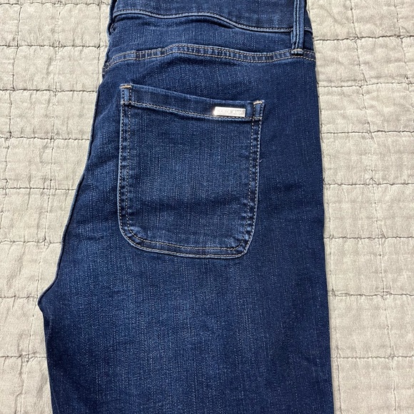 White House Black Market size 6 skinny high rise flared jeans - Picture 3 of 6